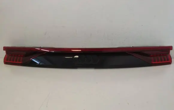 Audi Q8 Tailgate rear/tail lights 4M8945095M