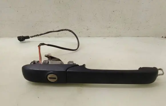 Volkswagen PASSAT B4 Front door exterior handle 3A0837205