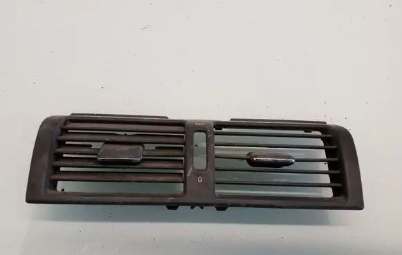 KIA Sorento Dash center air vent grill