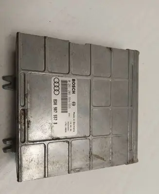 Audi A4 S4 B5 8D Engine control unit/module 8D0907557B 26SA3901 0261203554
