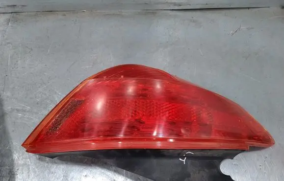 Peugeot 308 Rear/tail lights 11-B884B