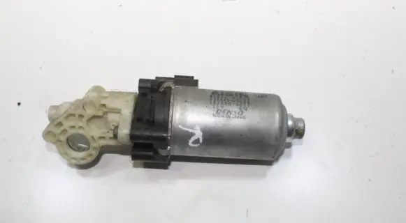 Toyota RAV 4 (XA30) Seat adjustment motor 8582033020
