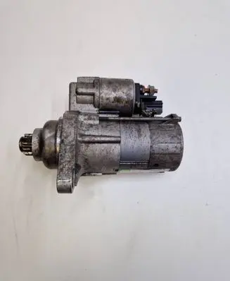Volkswagen PASSAT B6 Starter motor 02Z911023H 2508000128