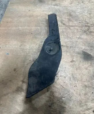 Audi A4 S4 B9 Other under body part 8W0825214