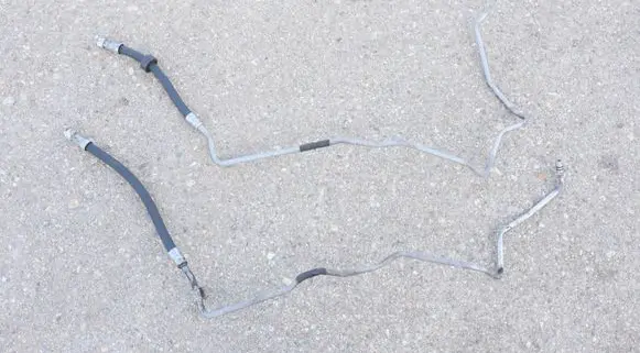 Mercedes-Benz E C207 W207 Gearbox oil cooler pipe/hose A6511808530