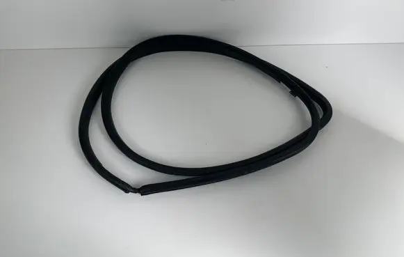 Toyota RAV 4 (XA30) Front door rubber seal