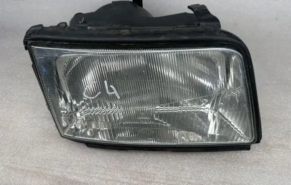 Audi A6 S6 C4 4A Headlight/headlamp 13797200