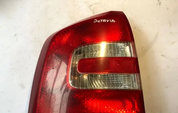 Skoda Octavia Mk2 (1Z) Rear/tail lights 1Z9945095 1Z9945095A