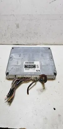 Toyota Avensis T250 Engine control unit/module 8966105690 MB1758006326