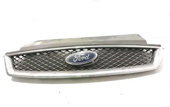 Front bumper upper radiator grill