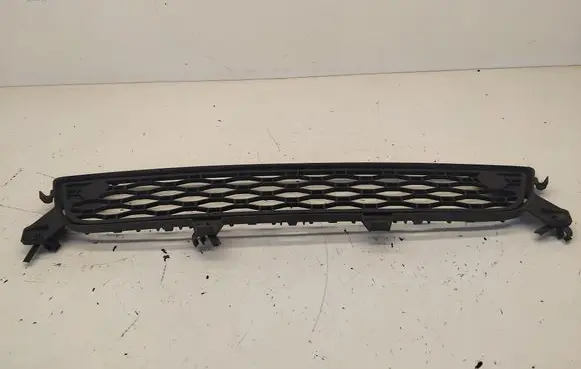 Volvo XC60 Front bumper lower grill 30763423 30763422