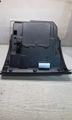 Glove box