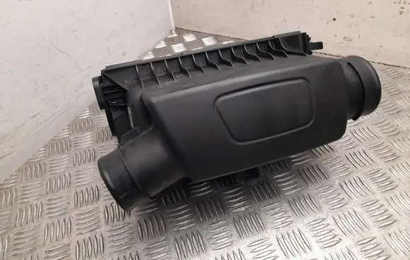 Ford Explorer VI Air filter box L1M39643DD