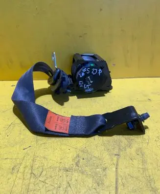 Chevrolet Captiva Third row seat belt 
