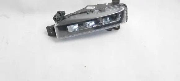BMW 5 G30 G31 Front fog light 8089526