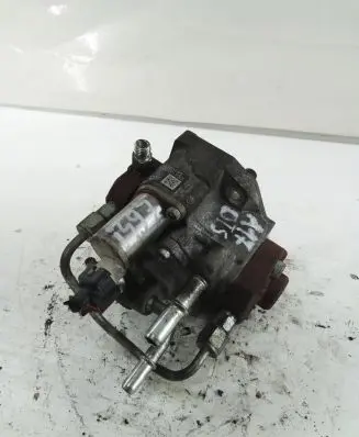 Opel Astra J Fuel injection high pressure pump 55586499
