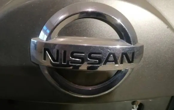 Nissan Murano Z50 Manufacturer badge logo/emblem 