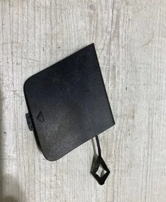 BMW X2 F39 Front tow hook cap/cover 7426436