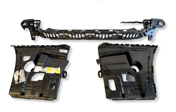 BMW 4 F32 F33 Rear bumper mounting bracket 7285560 7248731 7285562