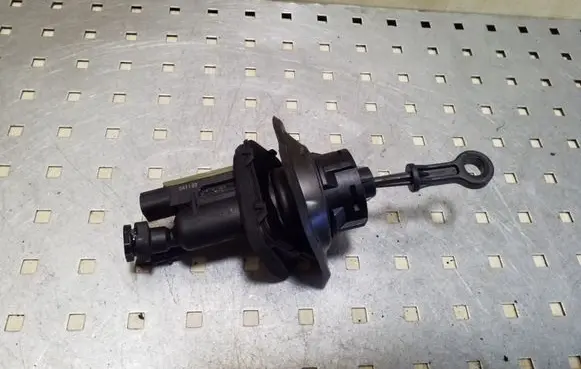 Volvo XC60 Clutch slave cylinder 