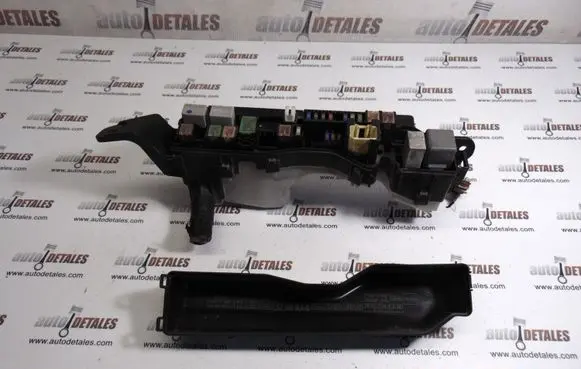 Toyota Corolla Verso E121 Fuse box set