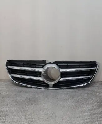 Mercedes-Benz V Class W447 Front bumper upper radiator grill A4478800083