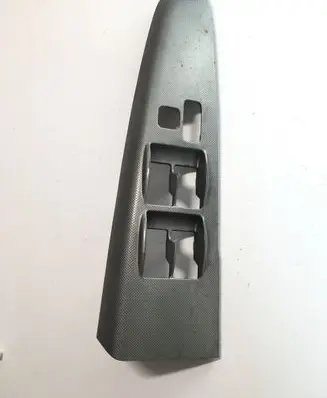 Toyota Hilux (AN10, AN20, AN30) Front door window switch trim 74231 742310K010