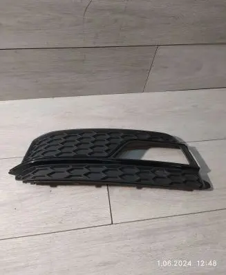 Audi A5 8T 8F Front bumper lower grill 8T0807681K