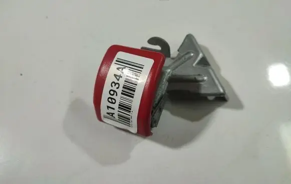 Volvo S40 Engine bonnet (hood) release handle