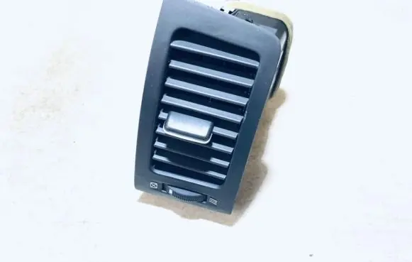 Toyota Corolla Verso E121 Dash center air vent grill 5556310050 555631-0050
