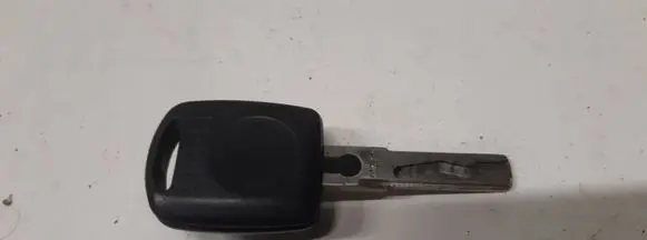 Skoda Octavia Mk2 (1Z) Ignition key/card 1Z0837219