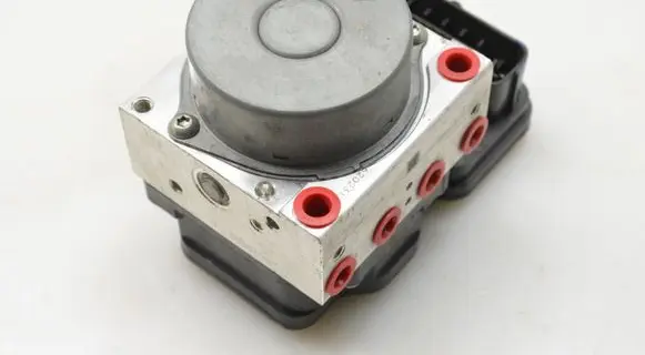Toyota Prius (XW50) ABS Pump 4451047070