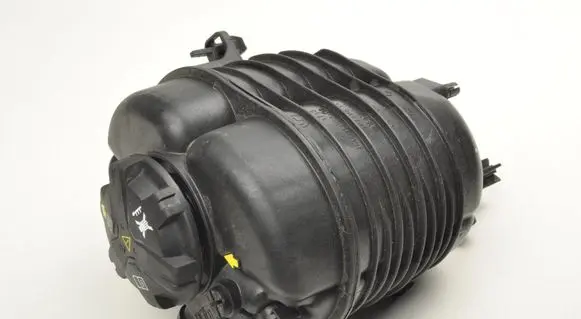 BMW 4 G22 G23 G24 G26 Coolant expansion tank/reservoir 8610652