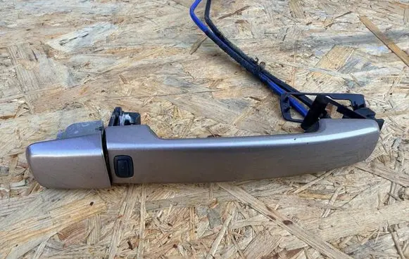 Nissan Qashqai Front door exterior handle 8346BIS