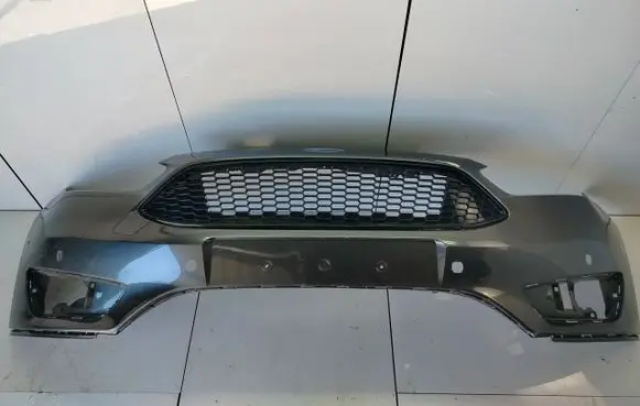 Ford Focus Front bumper F1EB17757A