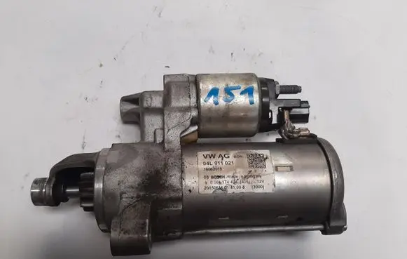 Audi A5 8T 8F Starter motor 04L911021