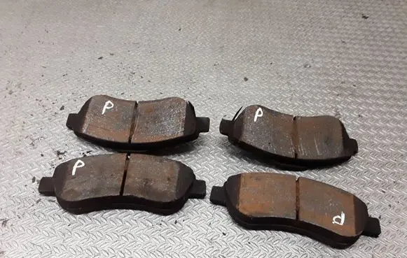 Honda CR-V Brake pads (front)