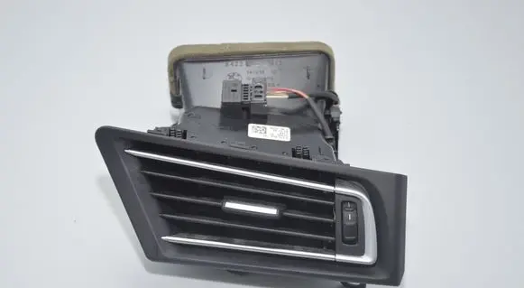 BMW 7 F01 F02 F03 F04 Dashboard side air vent grill/cover trim 9115858