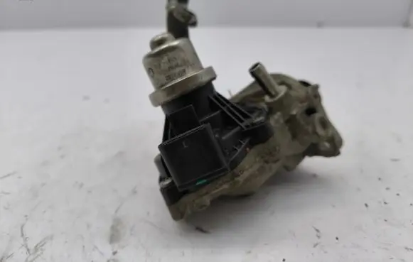Mini Cooper Countryman R60 EGR valve 8513132