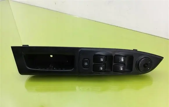 Hyundai Getz Quarter vent window switch 
