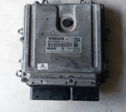 Volvo XC90 Engine control unit/module 30729826A 1039S12418 0281012103