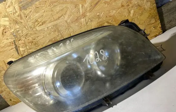 Toyota RAV 4 (XA30) Headlight/headlamp