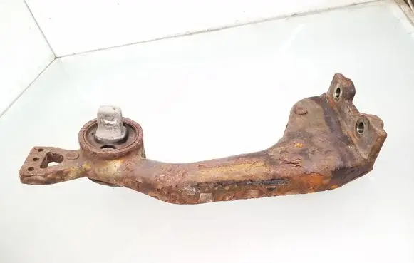 Mercedes-Benz Vito Viano W639 Rear differential/diff mount bracket A6393530695