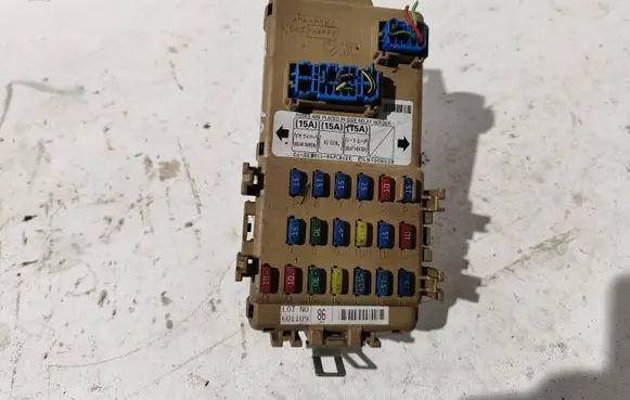 Subaru Forester SG Fuse box set LB100603B 15AR15A