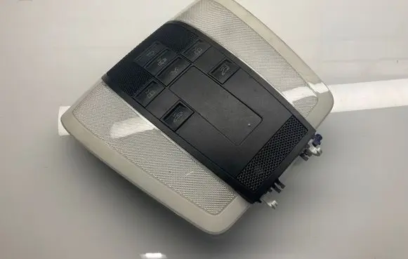 Mercedes-Benz C W204 Front seat light A2048200823 2JM00996622 0129126223
