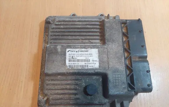 Fiat 500 Engine control unit/module ECU 51862580 MJD8DF.C2 HW04Q