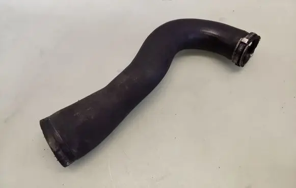 Opel Insignia A Intercooler hose/pipe 