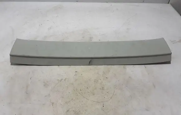 Volkswagen Tiguan Tailgate/trunk side cover trim 5N0867617