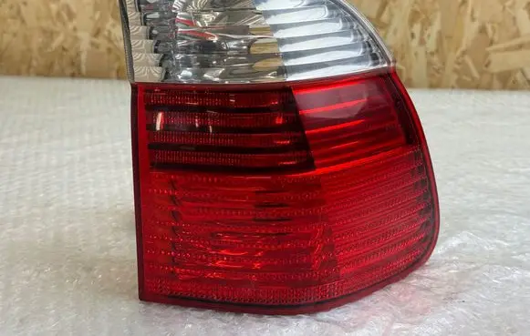 BMW 5 E39 Rear/tail lights 6902532 2496339 393390