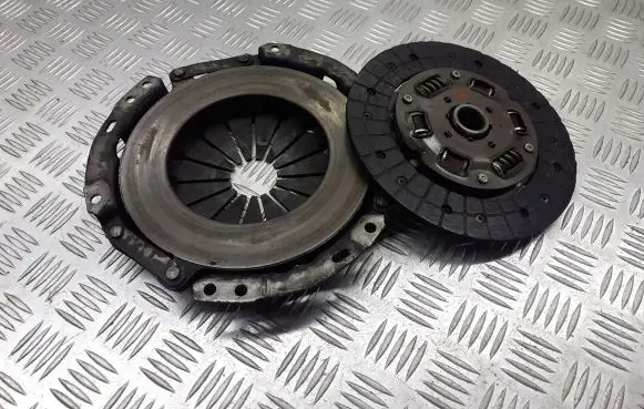 Toyota Yaris Pressure plate 